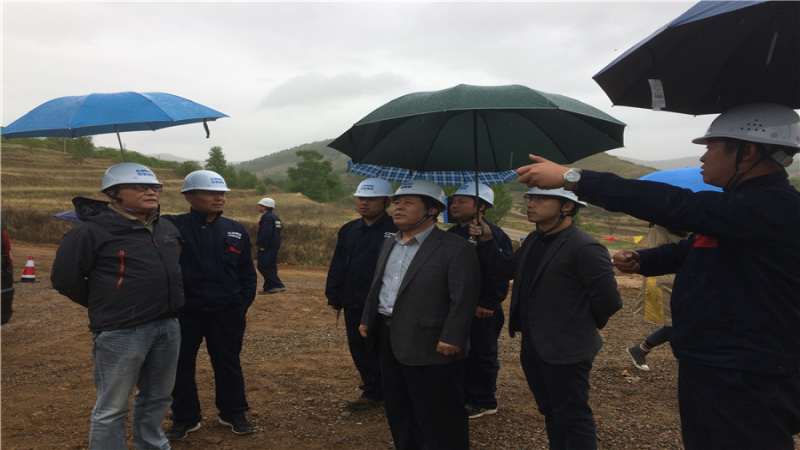 CMEC領(lǐng)導視察崇禮光伏項目現(xiàn)場